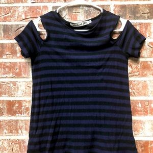 Michael Stars cold shoulder black and navy tee